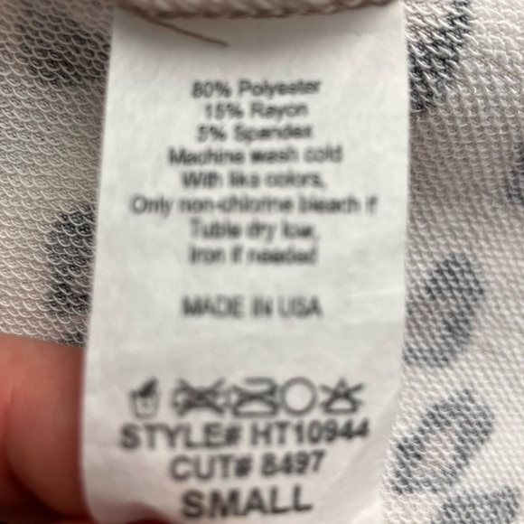 New Harmony in Nature Boutique Leopard Print Long-Sleeved Top Size Small - Picture 3 of 5